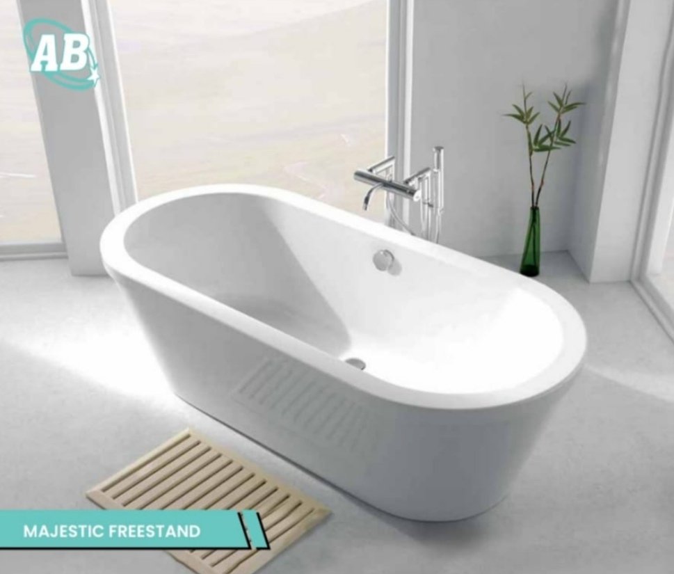 "image-of-a-elegant-looking-oval-shaped-freestanding-model-bathtub"